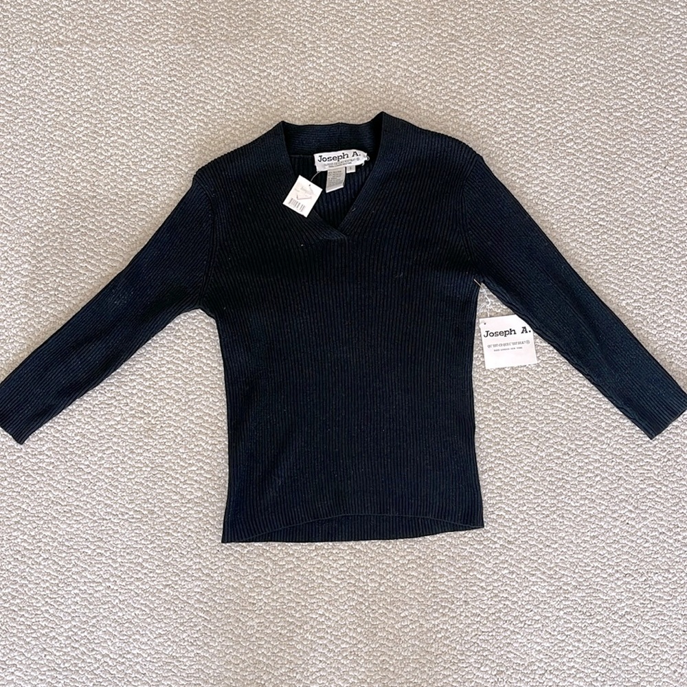 Brand new Joseph A. Black sweater size S.